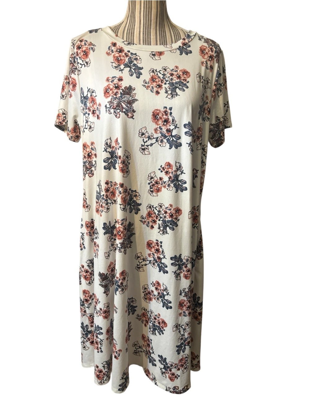 Honey and Lace Dress XL White Midi Pink Green Floral Print Buttery Soft Stretchy